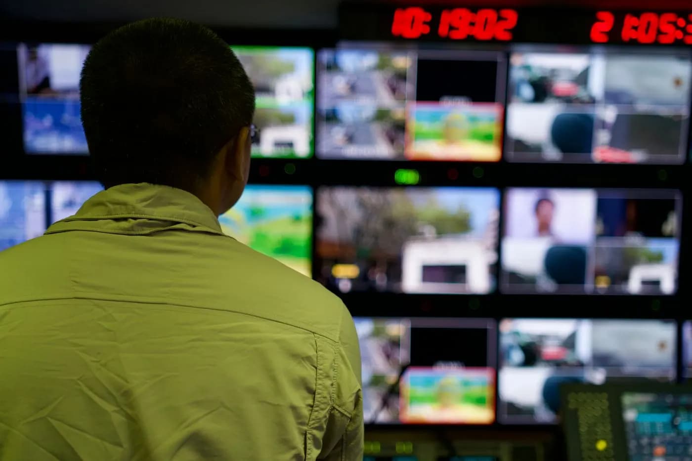 Security Cameras & CCTV Systems 2